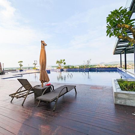 Lovina 1615 At Pollux Meisterstadt Batam ภายนอก รูปภาพ